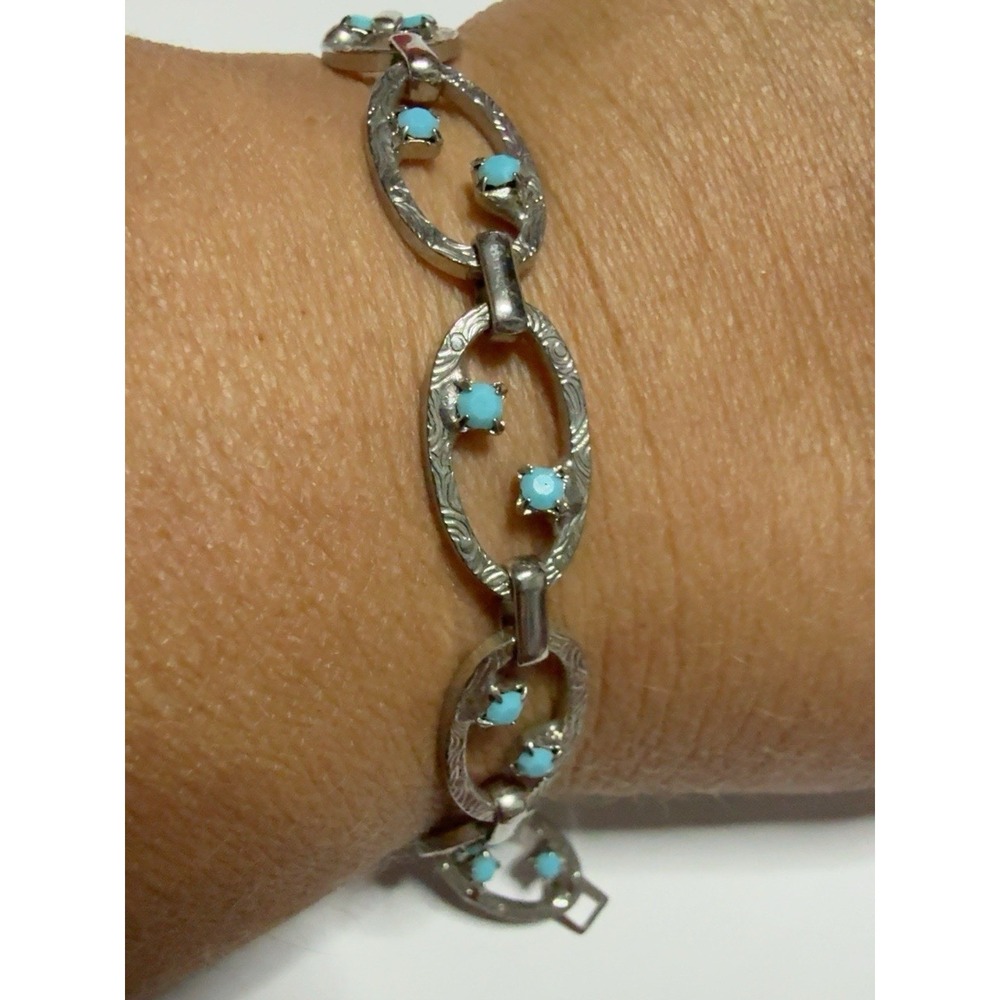 T30272-Silver Tone Turquoise Color Oval Link Bracelet Ornate Engraved 7"